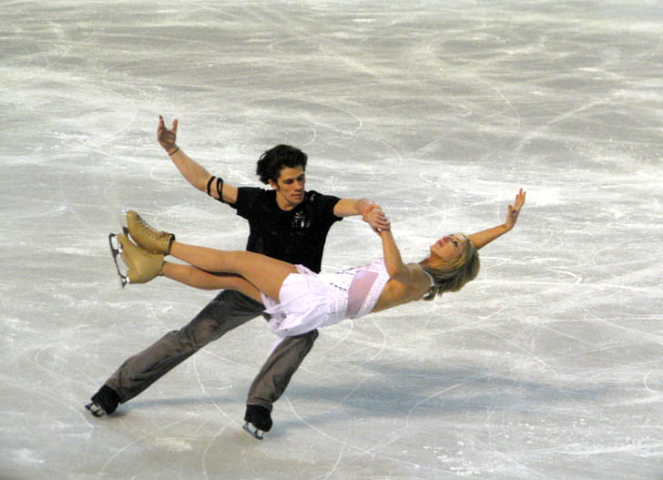 Man & Woman Figure skating